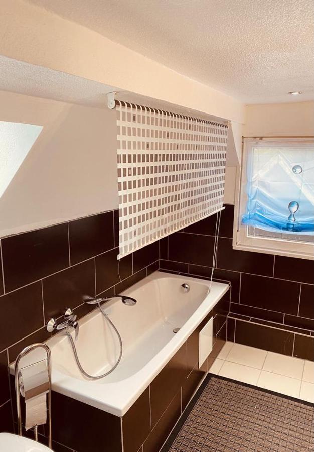 Gaestehaus Ehringhausen 63 Ремшайд Екстериор снимка